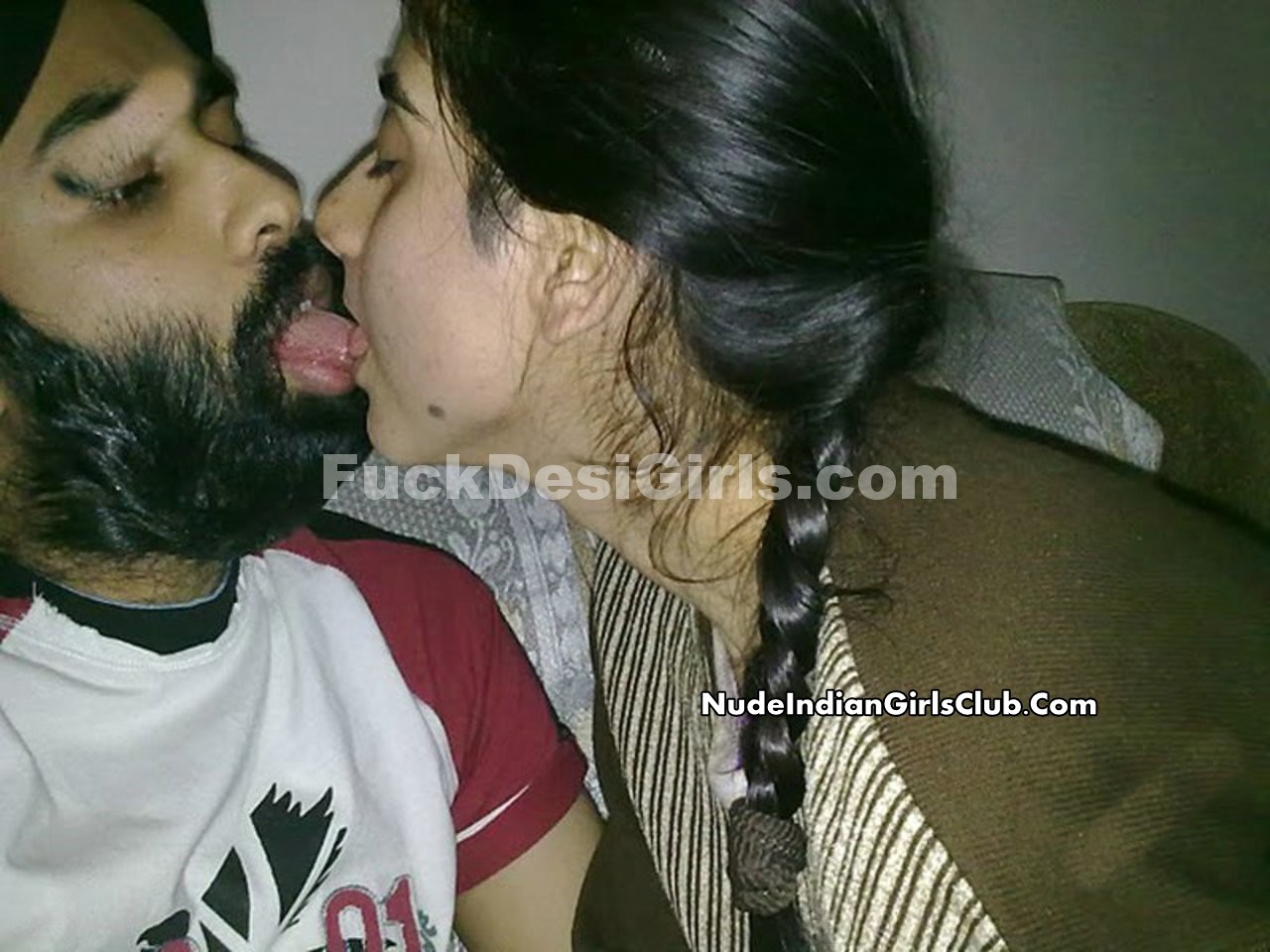 Punjabi Tharki Man Manpreet Kissing His Horny Girlfriend In Car 2018 Best