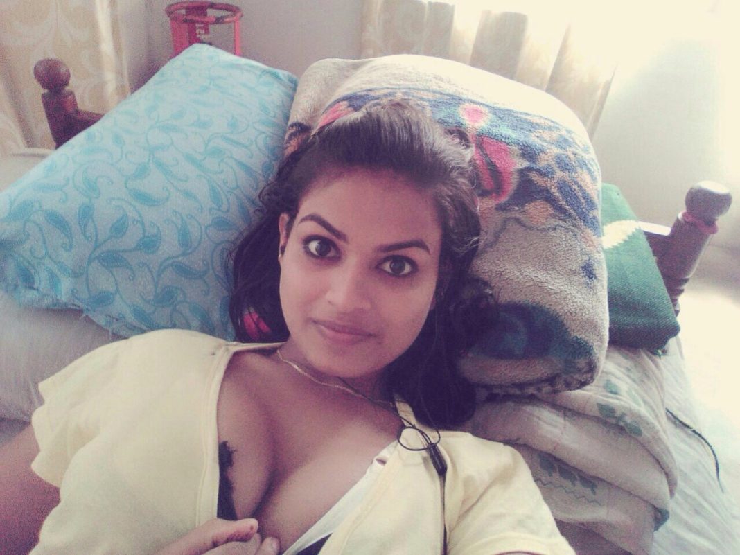 Horny Sri Lankan GF Showing Big Boobs FuckDesiGirlscom 202