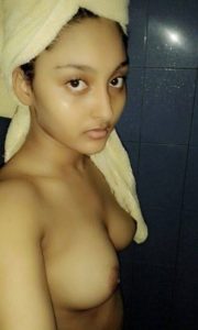 desi girl XXX big boobs photo